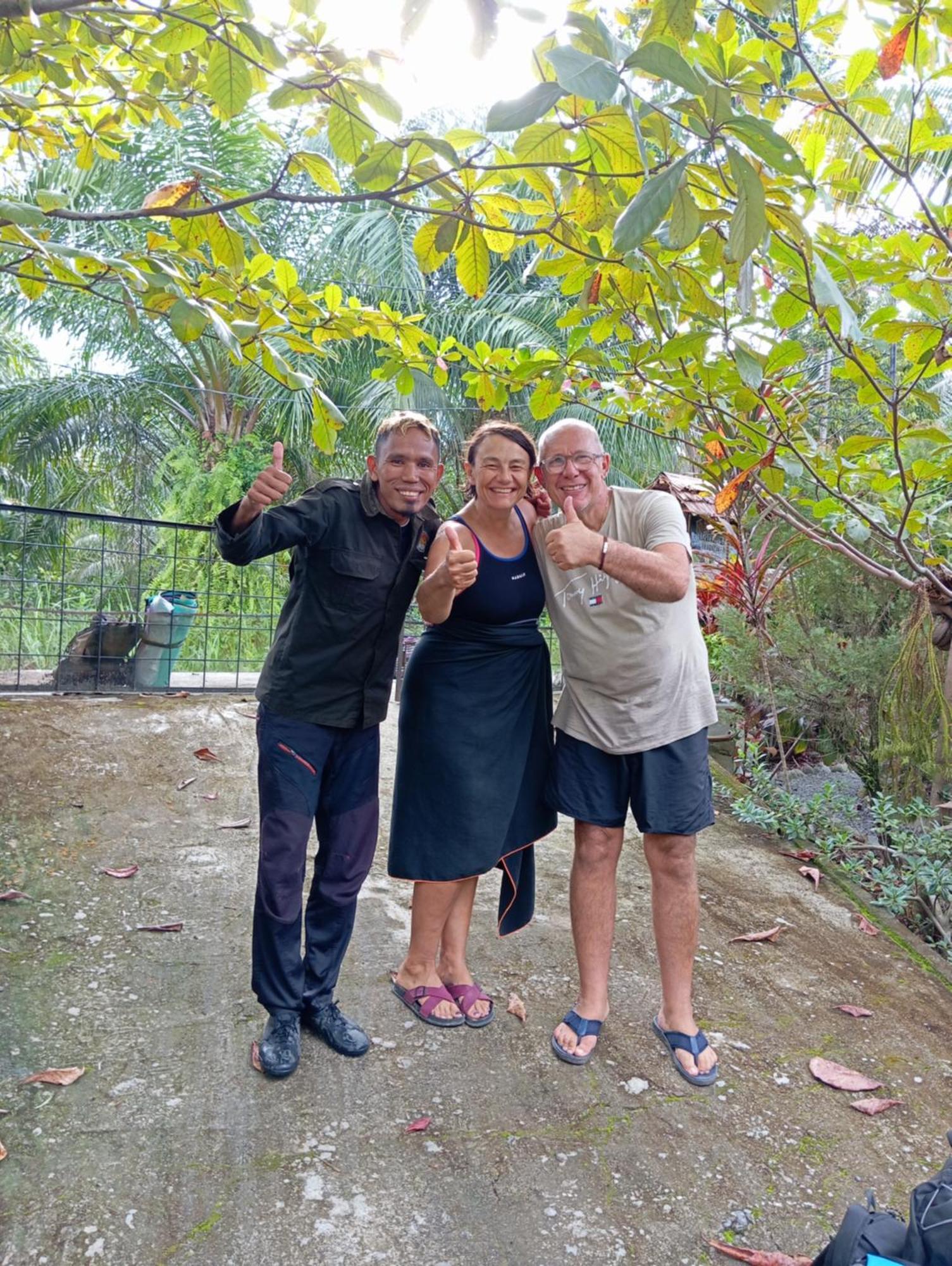 Magpie Homestay & Jungle Trekking Especially For Guest Trekking With Us Bukit Lawang Bagian luar foto