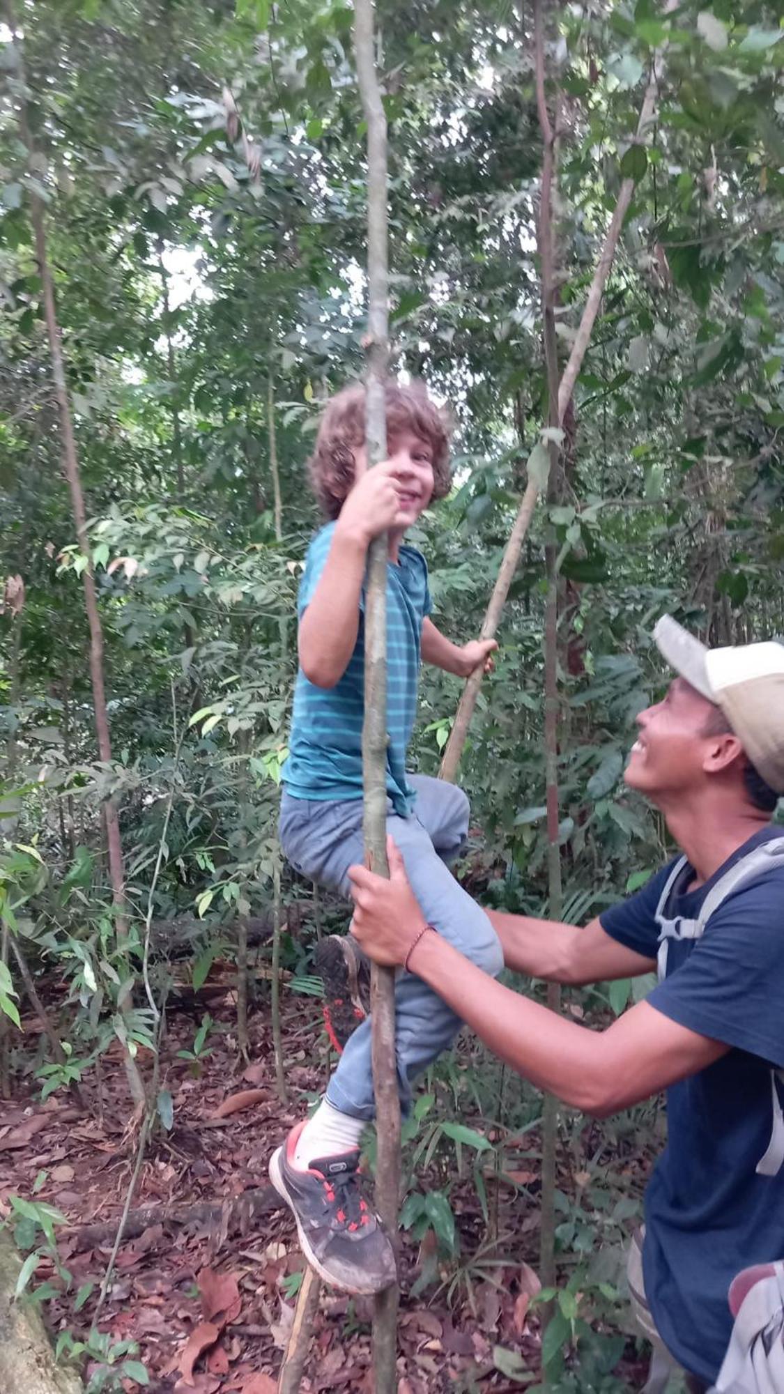 Magpie Homestay & Jungle Trekking Especially For Guest Trekking With Us Bukit Lawang Bagian luar foto